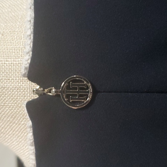 15 DLR SALE TOMMY HILFIGER DRESS - Picture 5 of 8